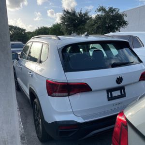 صورة 5 لـ 2024 Volkswagen TAOS S