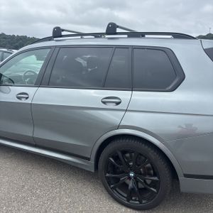 صورة 6 لـ 2024 BMW X7 M60I