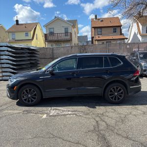 VOLKSWAGEN TIGUAN SE - 3