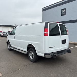 CHEVROLET EXPRESS 2500 - 5