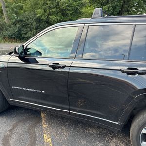 2024 JEEP GRAND CHEROKEE OVERLAND 4XE 照片 6