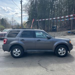 FORD ESCAPE XLT - 10