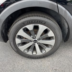 صورة 19 لـ 2020 KIA TELLURIDE S