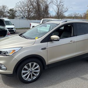 FORD ESCAPE TITANIUM - 2