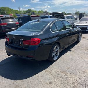 BMW 330I XDRIVE - 8