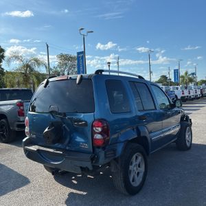 JEEP LIBERTY LIMITED - 7