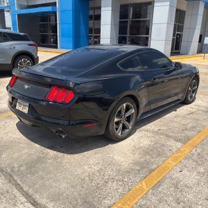FORD MUSTANG V6 - 7