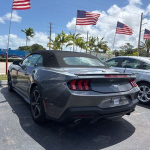 FORD MUSTANG ECOBOOST PREMIUM - 3