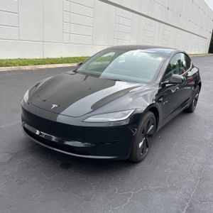 TESLA MODEL 3 LONG RANGE - 1