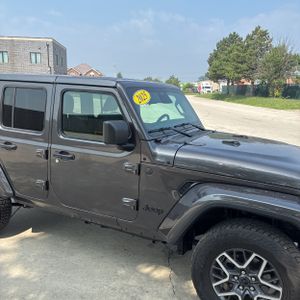 2025 JEEP WRANGLER SAHARA — миниатюра 13
