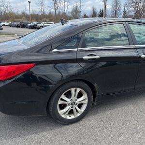 HYUNDAI SONATA LIMITED - 9