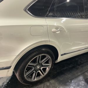 2018 Bentley BENTAYGA BASE 照片 8