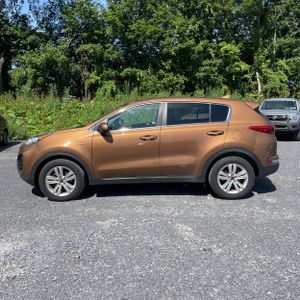 2019 KIA SPORTAGE LX photo 3