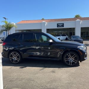صورة 10 لـ 2020 BMW X5 M50I