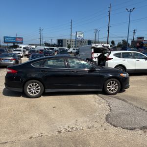 صورة 10 لـ 2016 FORD FUSION S