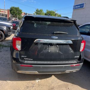 FORD EXPLORER XLT - 7