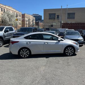 HYUNDAI ACCENT LIMITED - 10