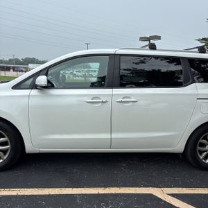 2019 KIA SEDONA EX photo 4