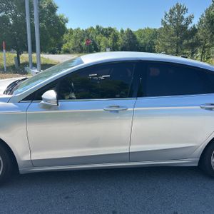 FORD FUSION SE - 4