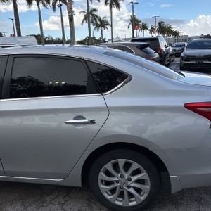 NISSAN SENTRA S - 6