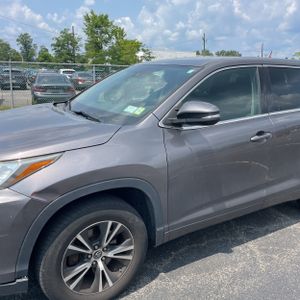 صورة 2 لـ 2018 Toyota HIGHLANDER LE