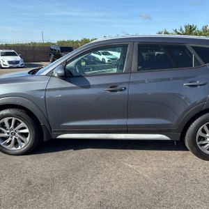HYUNDAI TUCSON SEL - 4