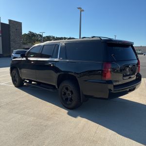 CHEVROLET SUBURBAN LT - 5