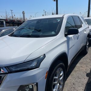 CHEVROLET TRAVERSE LS - 2