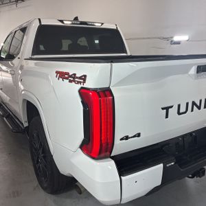صورة 6 لـ 2023 Toyota TUNDRA SR5