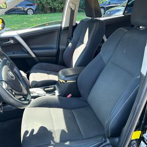 2016 Toyota RAV4 XLE 照片 32