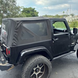 صورة 9 لـ 2015 JEEP WRANGLER SAHARA