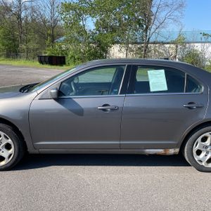 FORD FUSION SE - 4