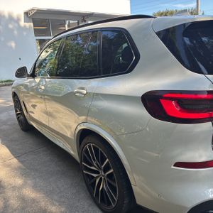 صورة 5 لـ 2021 BMW X5 SDRIVE40I