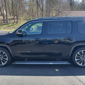 JEEP WAGONEER SERIES III - 4