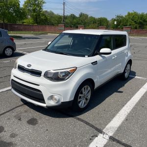 KIA SOUL + - 1