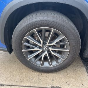 صورة مصغرة 17 لـ 2022 Lexus NX 350 BASE