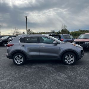 KIA SPORTAGE LX - 10