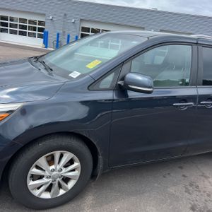 2015 KIA SEDONA LX photo 2