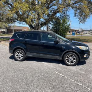FORD ESCAPE SE - 10