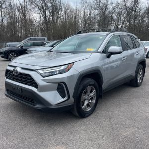 TOYOTA RAV4 XLE - 1