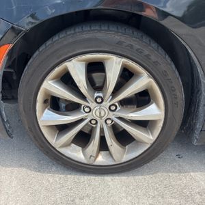 2015 Chrysler 200 S — миниатюра 17