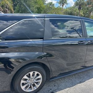 2025 Toyota SIENNA LE 8-PASSENGER 照片 9