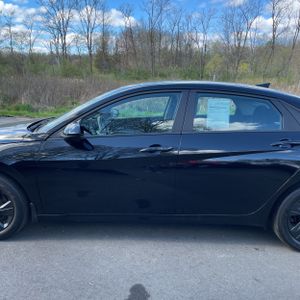 HYUNDAI ELANTRA SEL - 4