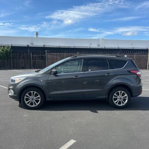 FORD ESCAPE SE - 3