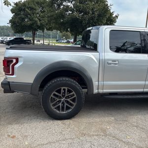 صورة 61 لـ 2019 FORD F-150 RAPTOR