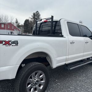 FORD F-250 SUPER DUTY LARIAT - 9