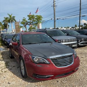 صورة 10 لـ 2013 Chrysler 200 LX