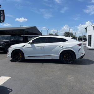 2022 Lamborghini URUS BASE 照片 3