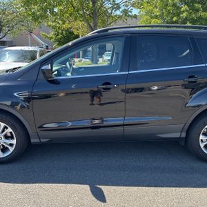 FORD ESCAPE SE - 4