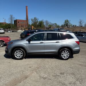HONDA PILOT LX - 3